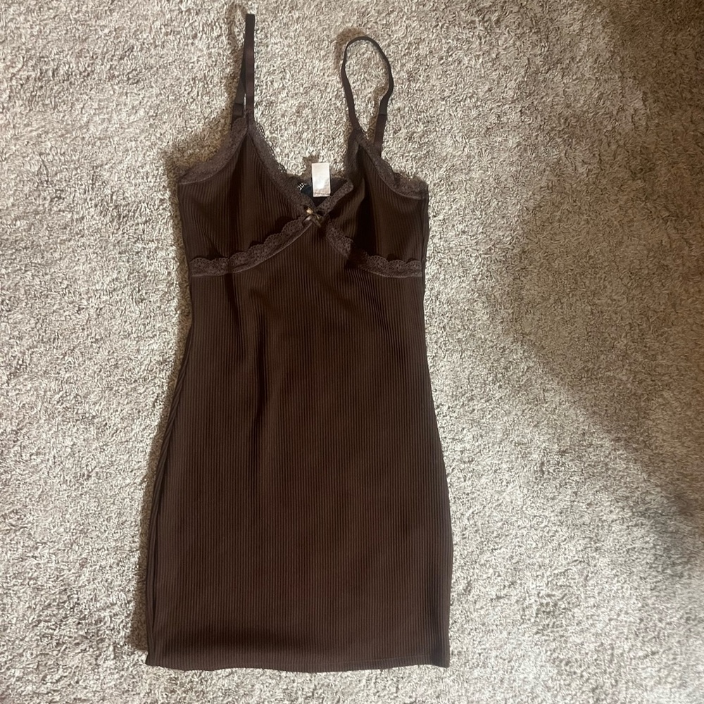 Brown H&M Ribbed Mini Dress with Lace Detail (small)